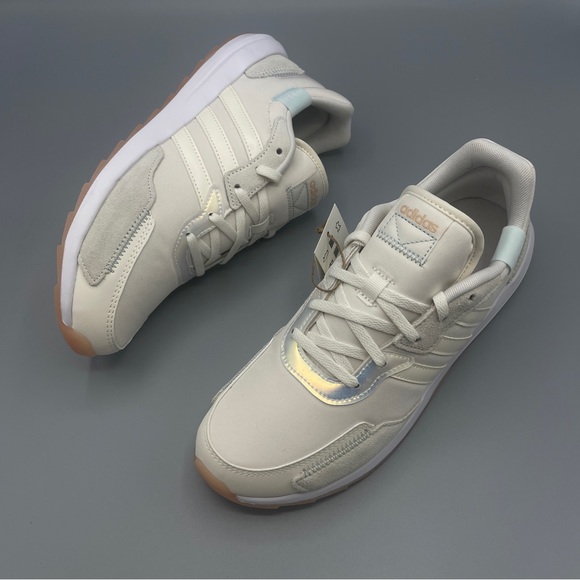 Adidas Women's Retrorun Running Shoe, ChalkWhite/Chalk White/Halo Mint, Size 9 - Picture 4 of 16